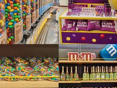 -m豆巧克力世界(上海世茂广场店)