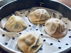 蟹黄汤包-鸡鸣汤包(罗廊巷店)