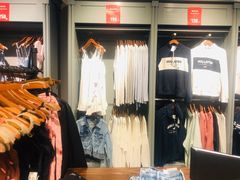 -Hollister(天环广场店)