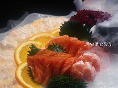 -泓炙颐凤鲜海鲜火锅料理(桐乡店)