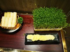 -湊湊火锅·茶憩(打浦桥日月光店)