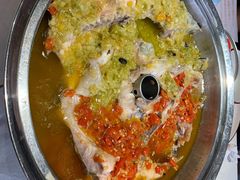 双椒鱼头-老湘亲·品鉴湘菜(蔡塘爱琴海店)