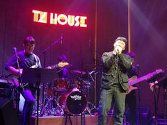 -TZ House音乐现场(来福士中心店)