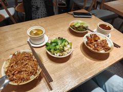 -红猪卤肉饭(大西洋美食城店)