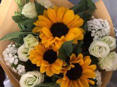 -爱花居鲜花店(友情人花艺九二路1298店)