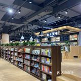 装修后的书城[加油]