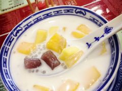 -赵记传承特色牛奶甜品(泉城广场店)