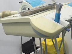 -岳辰齿科(浦东长泰店)