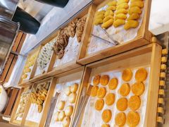 -金滏山烤肉·海鲜·火锅自助餐厅(襄阳万达店)