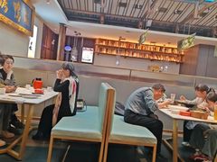 -阿瓦山寨·湘菜现炒·剁椒鱼头王(咸阳总店)