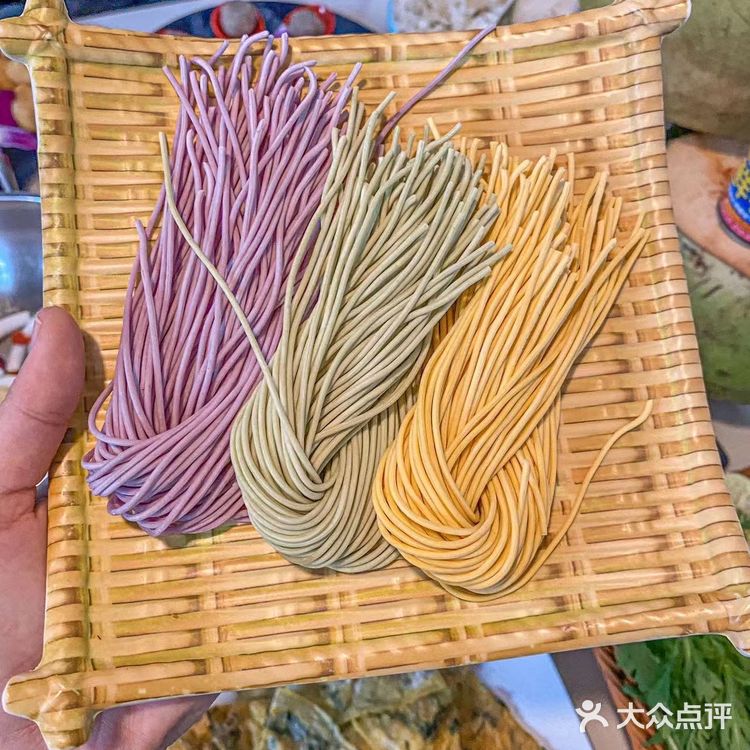 萌哒哒椰子鸡三亚湾旗舰店