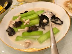 鱼汤浸时蔬-伯衡55·吉品轩(乌鲁木齐南路店)