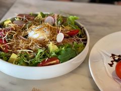藜麦窝蛋沙拉-The Rug Cafe(王府中环店)