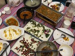 -香巴拉云南餐厅(华莱坞店)