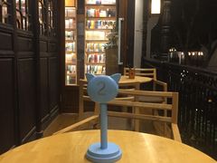 -猫的天空之城概念书店(杭州南宋御街店)