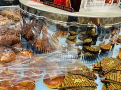 -HOT CRUSH趁热集合·现烤面包(环球港店)