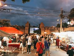 -周日夜市