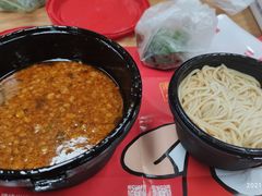 -肥汁米蘭香港米线(定西路店)