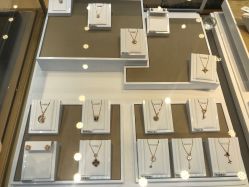 -周大福CHOW TAI FOOK(南京东路永安百货店)