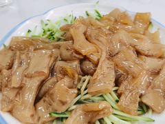 -一口猪海鲜浑锅·东北家常菜