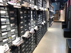 -王府井奥莱临潼小镇(临潼店)