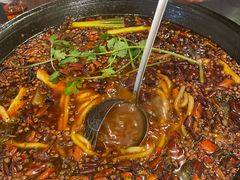 -鸿顺老铁锅美蛙鱼府(解放碑店)