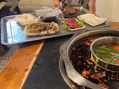 -邓莽子老火锅(中兴路总店)