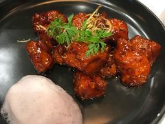 红酒泡沫牛仔粒-荟廷·晶萃(陆家嘴尚悦湾店)