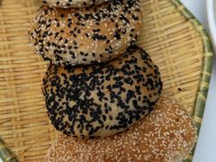 无锡油酥饼芝麻味-二泉园老菜馆·百年无锡菜