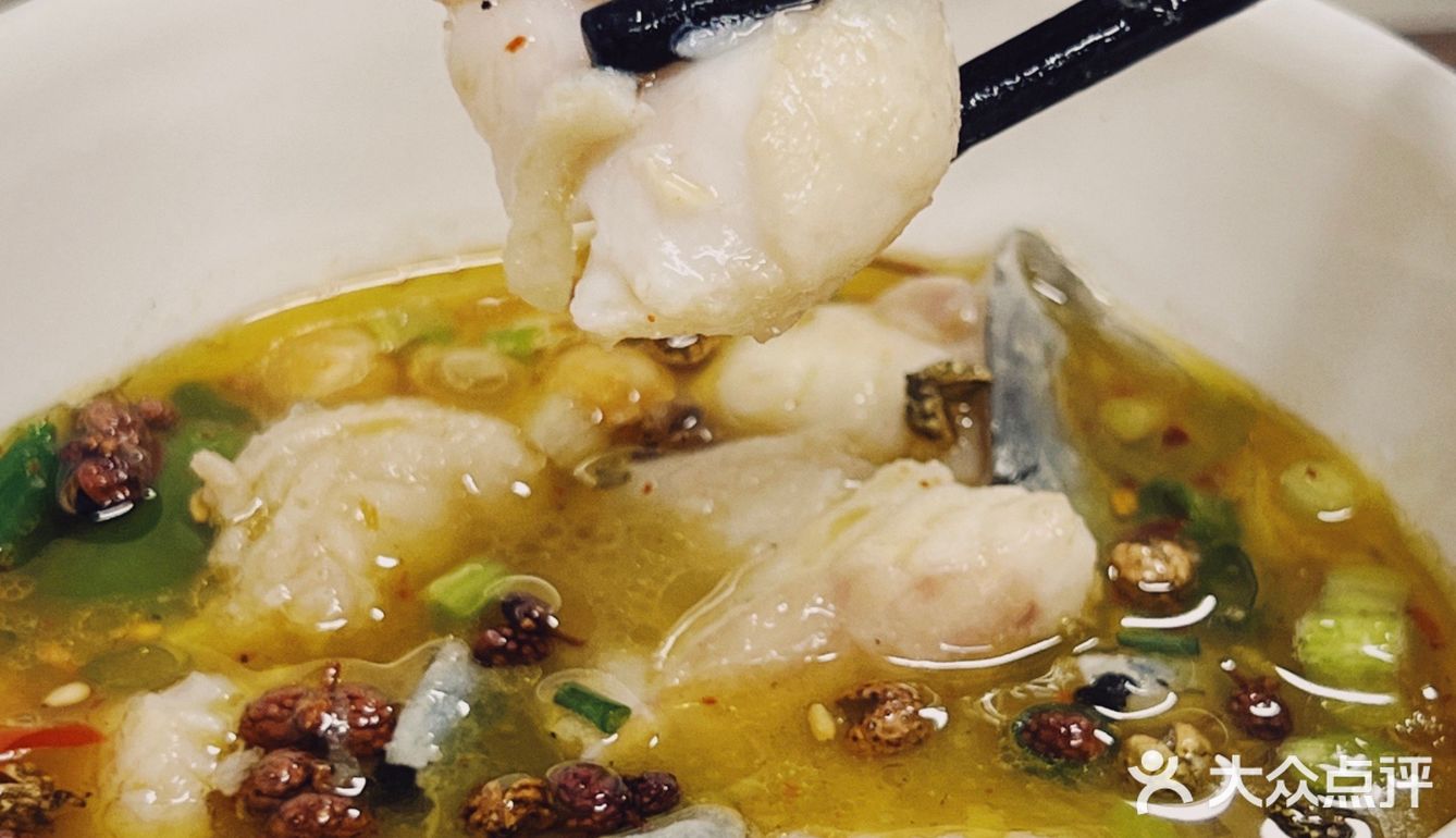 冒菜米线也好吃～btw非常好奇老板的黄焖鸡了