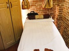 -莱蔻·圣灸堂·推拿艾灸(天山店)