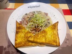 奶油蘑菇培根意面-遇见西木美式餐厅(体育路店)