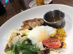 -POKEE VIA&Brunch·维娅(重庆来福士店)