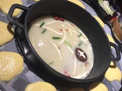 -三人行骨头王火锅(长寿店)