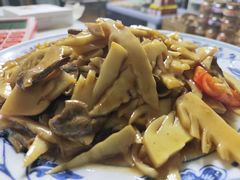 -天天向上素食餐厅(五台山店)