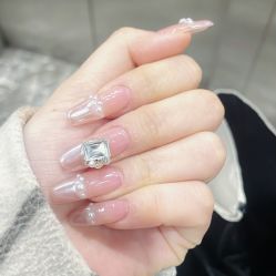 -UGIRL有个美甲