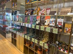 -VENCHI 闻绮(上海佛罗伦萨小镇店)