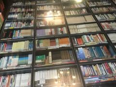 -钟书阁(松江泰晤士小镇店)