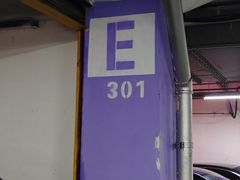 -上海站南广场-停车场