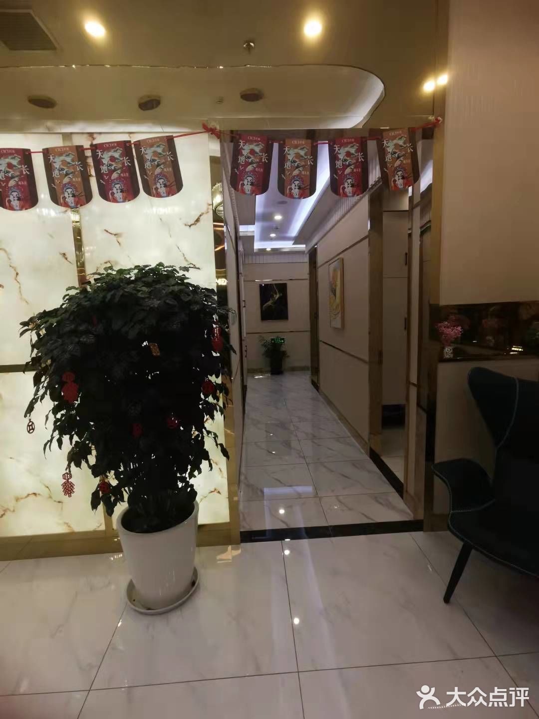 从我进门到出门，全程都安排的妥妥当当，陪我聊天