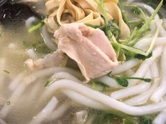 -丽虹云南过桥米线(兴工街店)