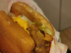 热辣川香小龙虾烤鸡堡-肯德基(丽莎广场店)