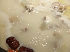 -洪氏嗨捞·猪肚鸡火锅(阳光天地店)