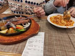 -玛格萝妮比萨屋(四平店)