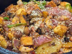 -老钟家烤羊排·敦伊阁清真餐厅胡羊焖饼