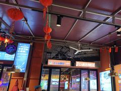 -钢管厂五区小郡肝串串香(蜀都万达店)