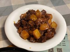 土豆炖牛腩-华春餐馆(鱼山路店)