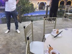 -茅草房·河畔园林火锅
