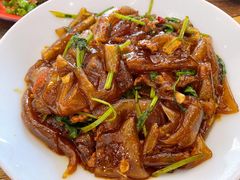 香菜肉丝粉皮-八张桌子(老店)