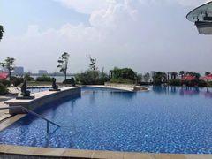 -上海滴水湖皇冠假日酒店